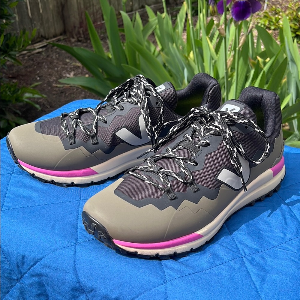 Veja x Fitz Roy Trek Water Repellent Trail Sneaker